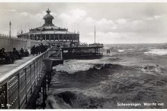 Blz-029a-Scheveningen-Woeste-zee_DxO