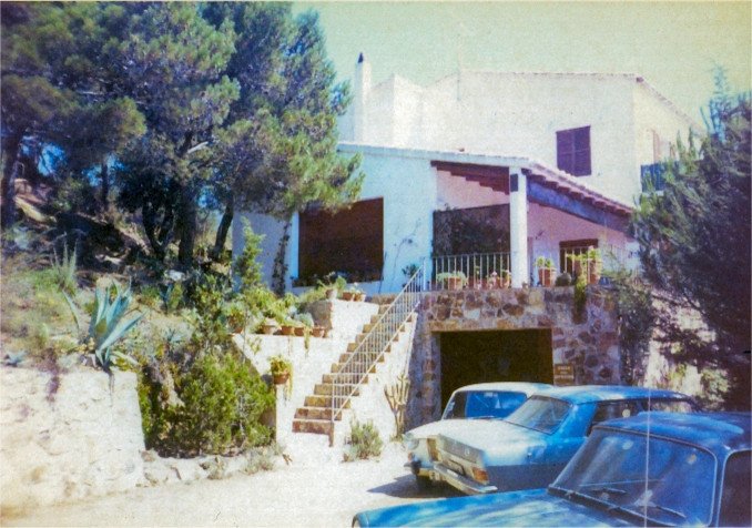 19720715-Tossa-Huisje-Escher-vanaf-parkeerplaats
