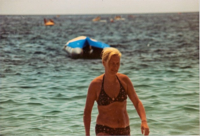 19720715-Tossa-mama-komt-uit-zee2