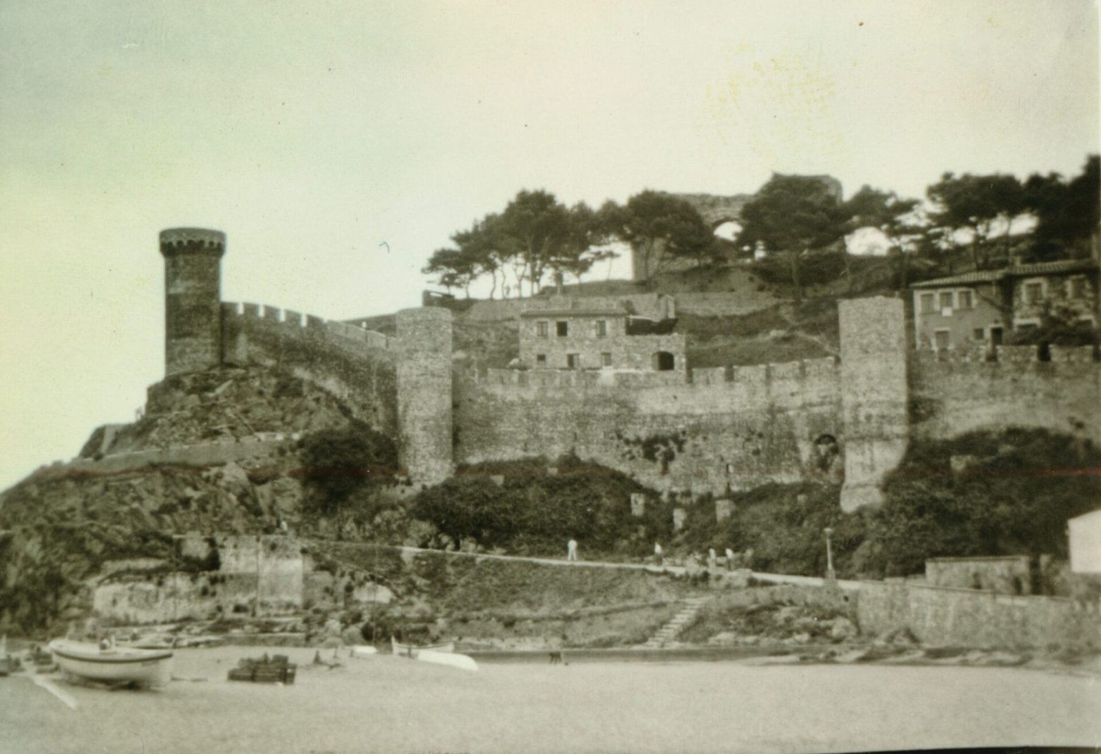 19740801-Tossa-de-Mar-Baai-met-kasteel.tif