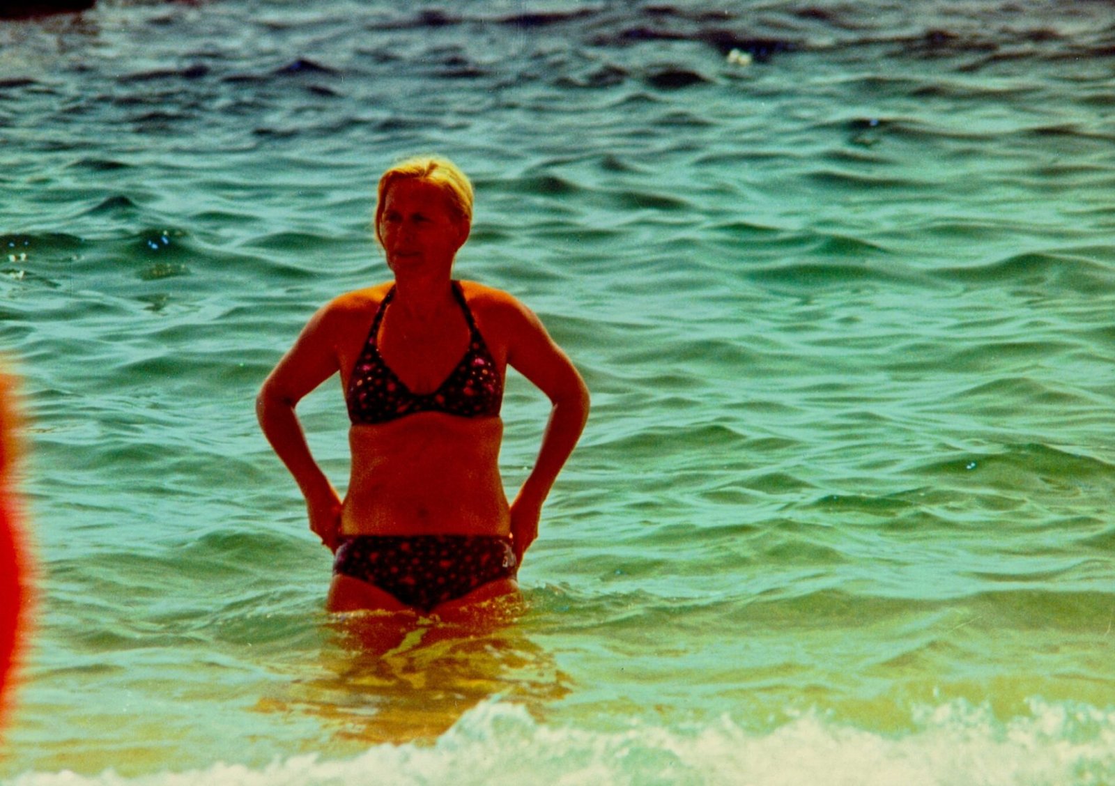 19740801-Tossa-de-Mar-Bea-Zee.tif