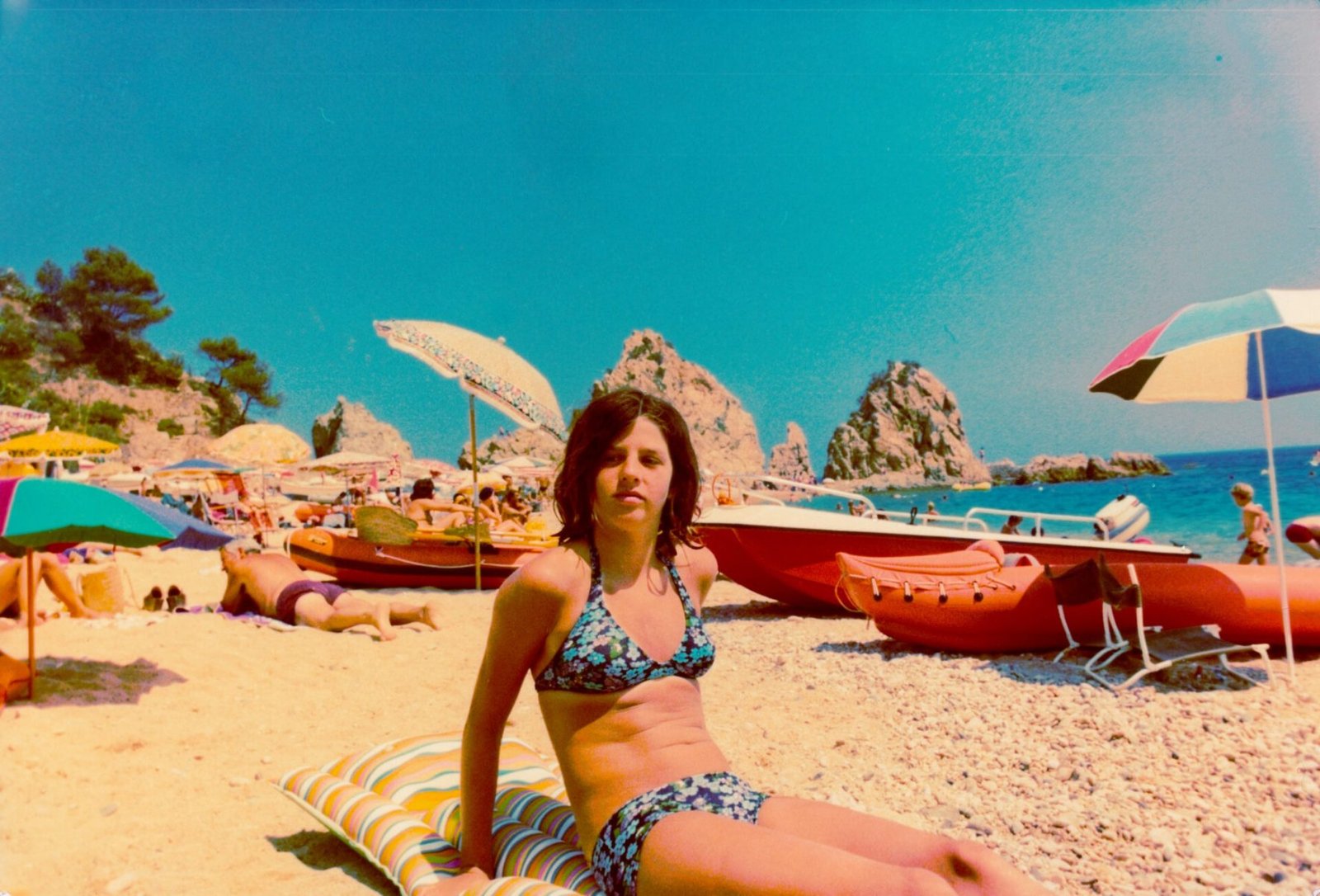 19740801-Tossa-de-Mar-Ineke-strand.tif
