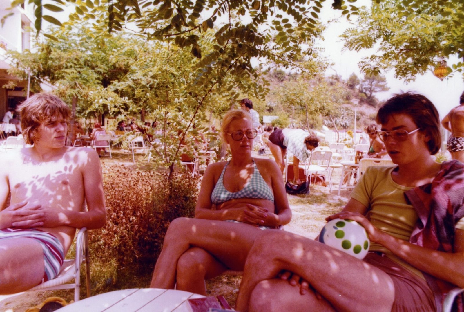 19740801-Tossa-de-Mar-Terras-Alexander-Bea-Robert.tif