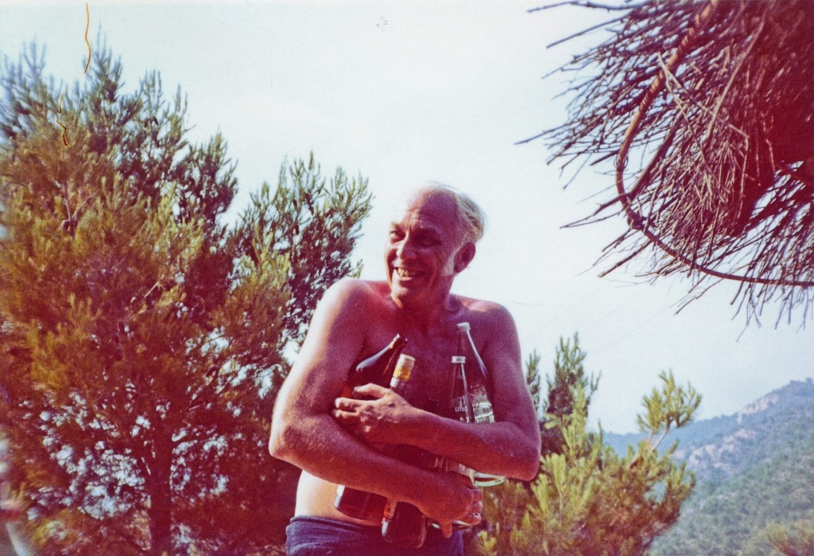 19740801-Tossa-de-Mar-Zwembad-Han-drank.tif