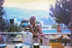 19720715-Tossa-Huisje-Escher-zwembad-mama