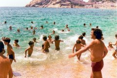 19720715-Tossa-strand-Erno-Snijder-commandeert