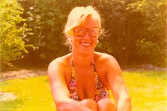 19730801-Bea-in-de-zon-002