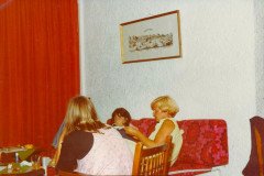 19770715-Tossa-de-Mar-Bea-en-Ineke-Engel-Pauline-Huart.tif